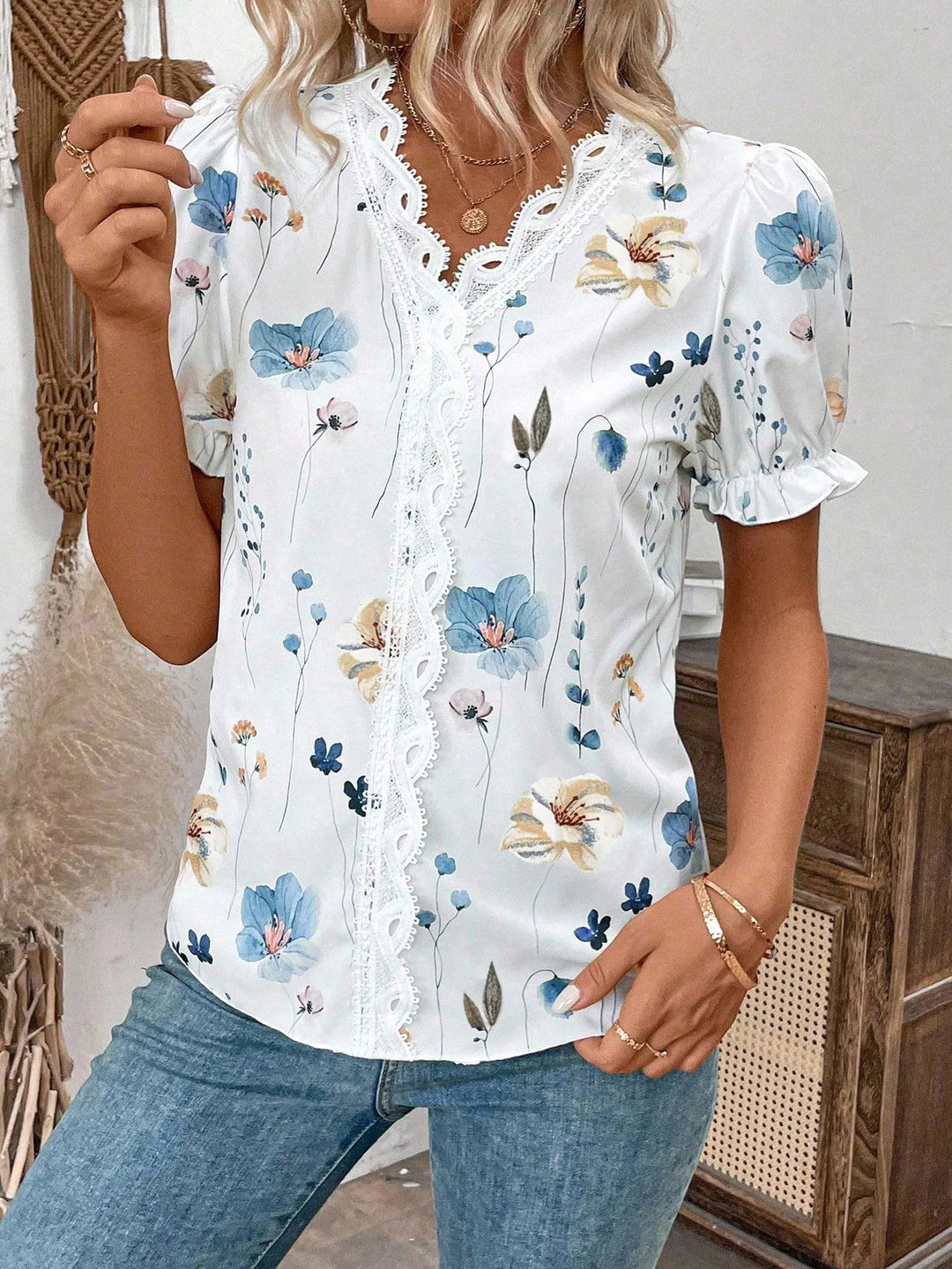Womens Vacation Floral Print Contrast Lace Puff Sleeve Short Sleeve Shirt Top