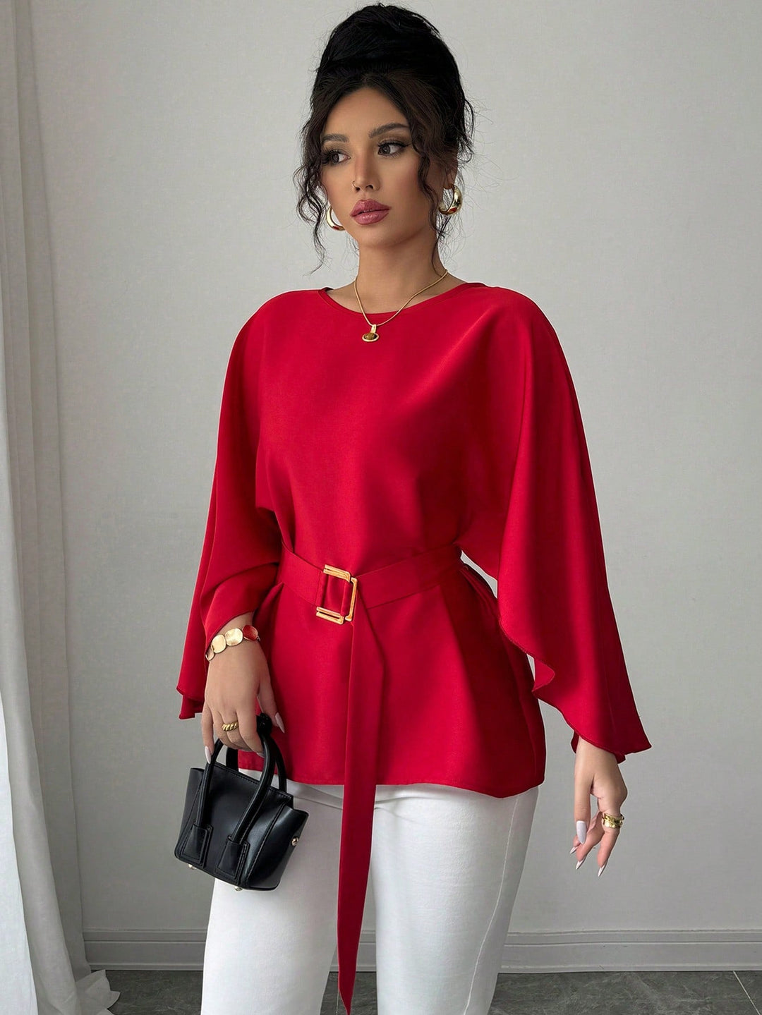 Women’s French Style Round Neck Flutter Sleeve Top