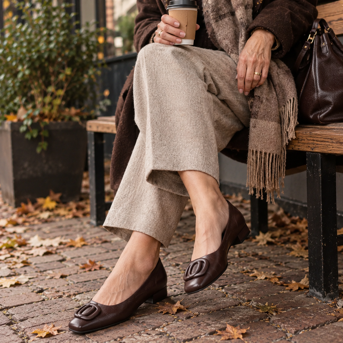 Chloé | Erin Leather Square-Toe Flats